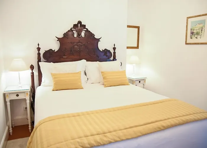 Sra Da Oliveira Solar Heritage Homestay Leiria